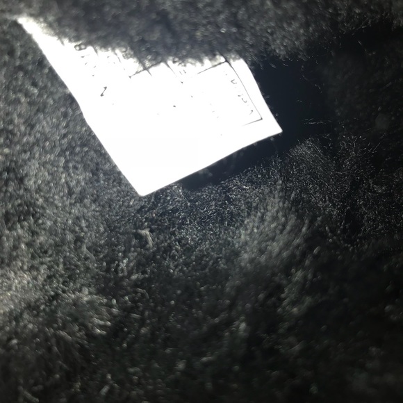 Ugg Isley Waterproof Leather Suede Pom Pom Boots - Picture 4 of 4